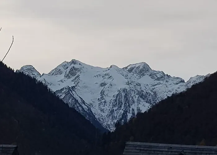 6 Personnes Esprit Vue Sur Montagne *